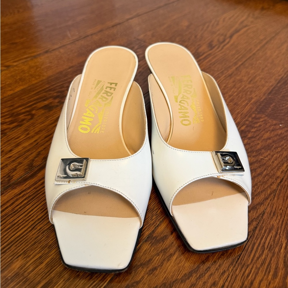 Salvatore Ferragamo White Leather Open-Toe Slide Mules with Logo Accent